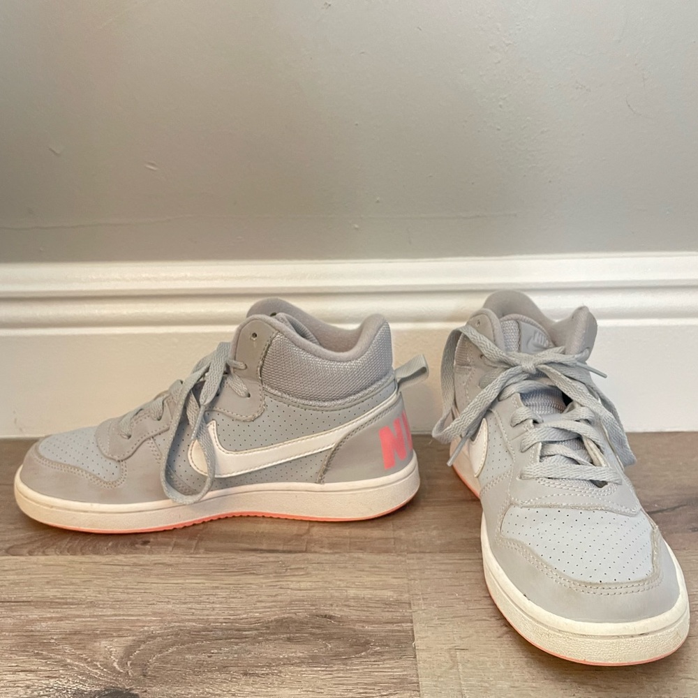 Nike Court Borough Mid Sneakers